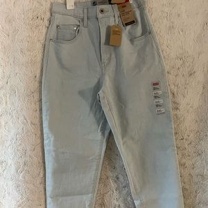 Women’s Levi’s Jeans